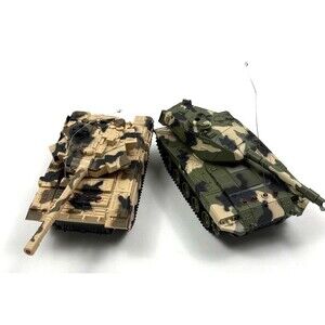 Jupiter Creations RC Battle Tanks Lot of 2 17009 Powers On No Remote Untested